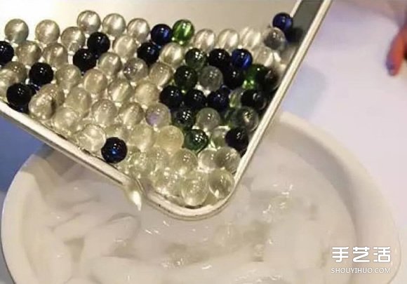 水晶玻璃球制作教程 弹珠DIY冰裂水晶的方法