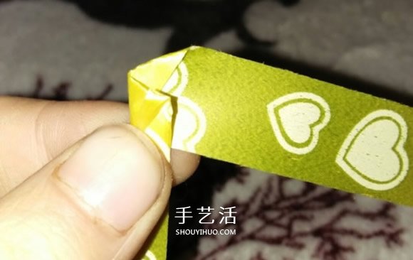 丝带折玫瑰花戒指图解 怎么折丝带玫瑰戒指