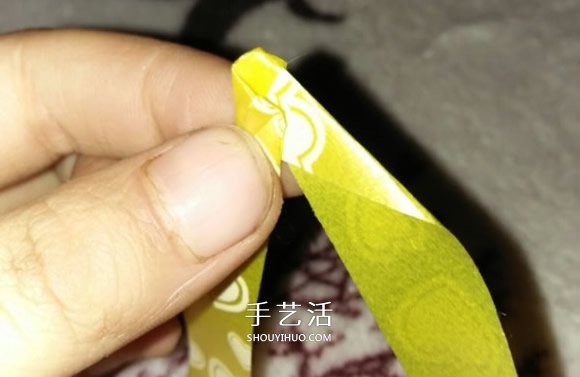 丝带折玫瑰花戒指图解 怎么折丝带玫瑰戒指