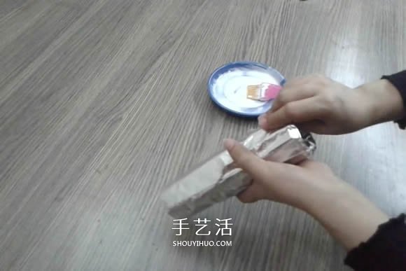 卷纸筒保鲜膜筒废物利用 手工制作多孔笔筒